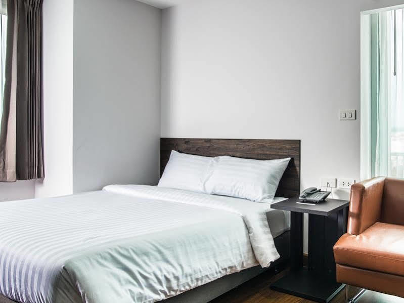 Winner Sriracha Serviced Apartment راشا سي المظهر الخارجي الصورة