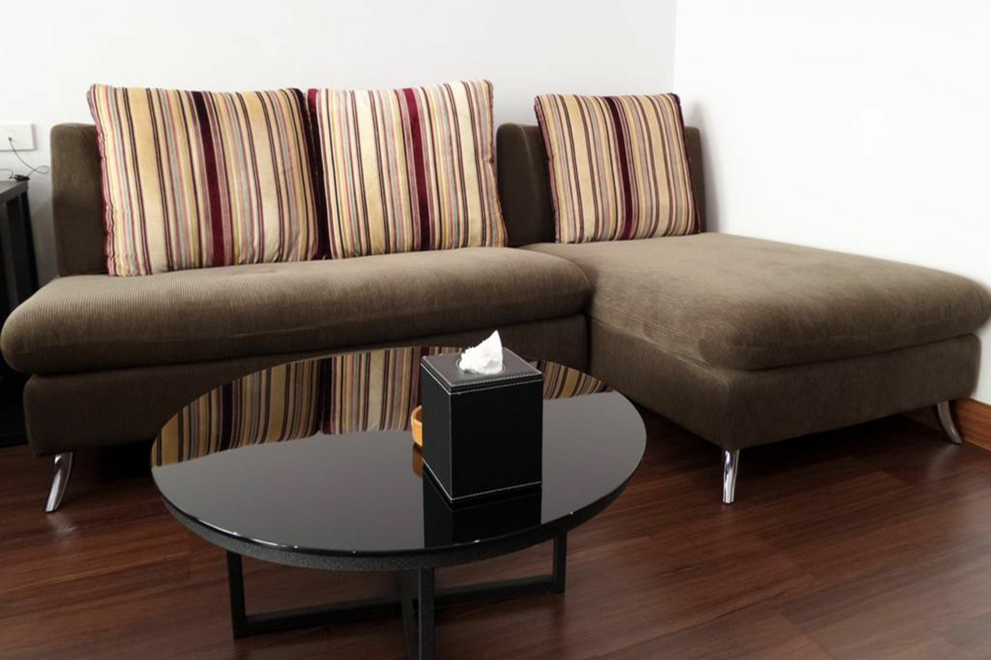 Winner Sriracha Serviced Apartment راشا سي المظهر الخارجي الصورة