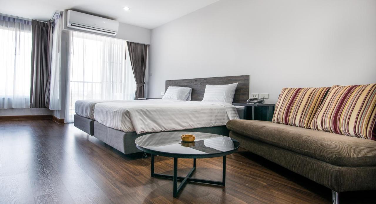 Winner Sriracha Serviced Apartment راشا سي المظهر الخارجي الصورة